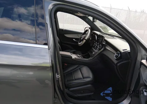 2019 Mercedes-Benz Glc 300 4Matic from USA, damaged, VIN WDC0G4KB7KV127832